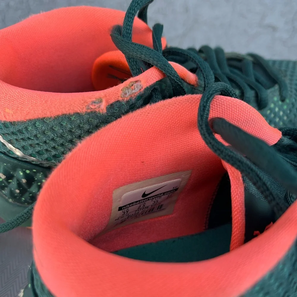 Nike Kyrie 1 Basketball Sneakers - Picture 6 of 7